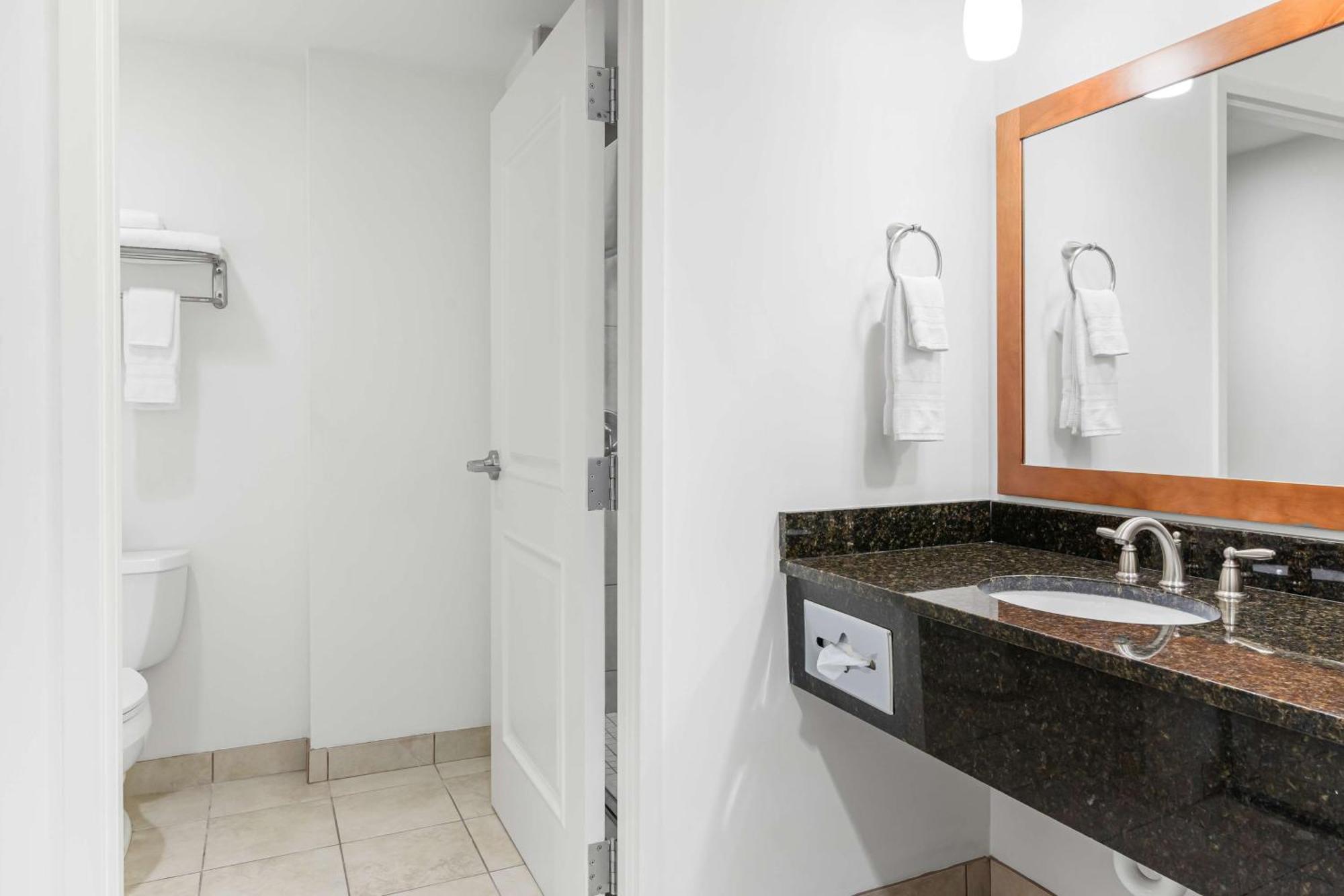 Best Western Plus Westgate Inn And Suites Leland Exteriér fotografie
