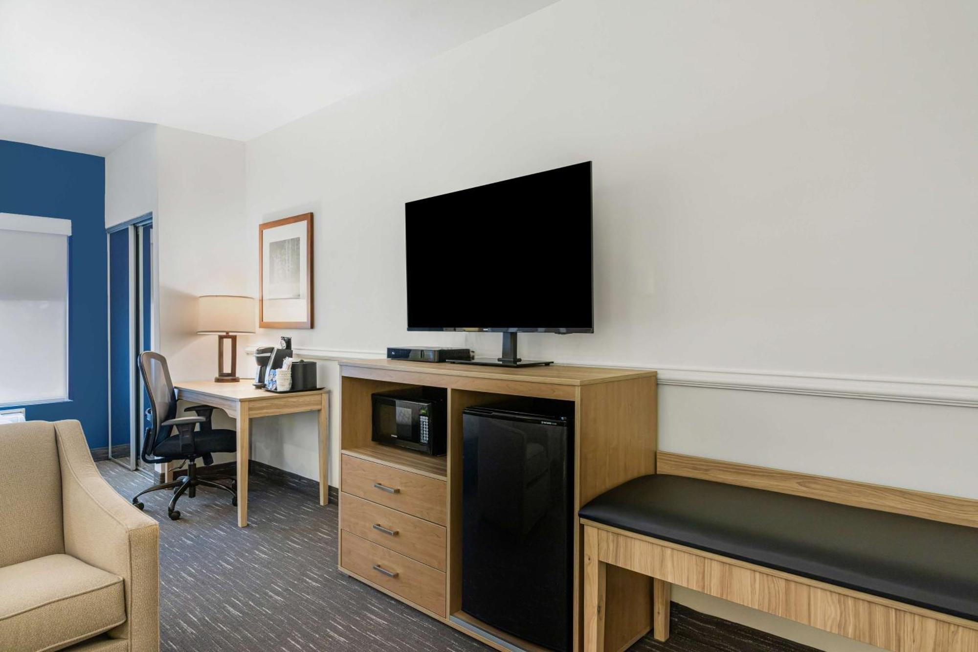 Best Western Plus Westgate Inn And Suites Leland Exteriér fotografie